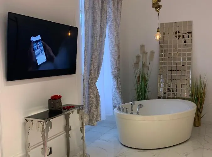 Tiltu 5 Jacuzzi Apartamento